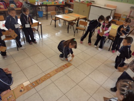 Trabajando matemáticas con juego de dominó